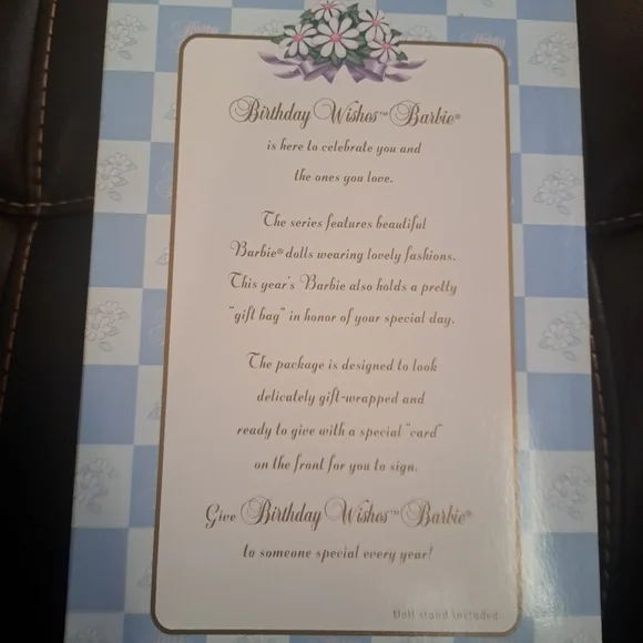 Birthday Wishes Barbie, 2001 - Picture 6 of 7